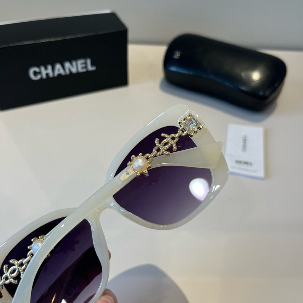 Chanel Polarized Fashion Silver Lens Sunglasses for Men & Women - 382244 - detail image 6