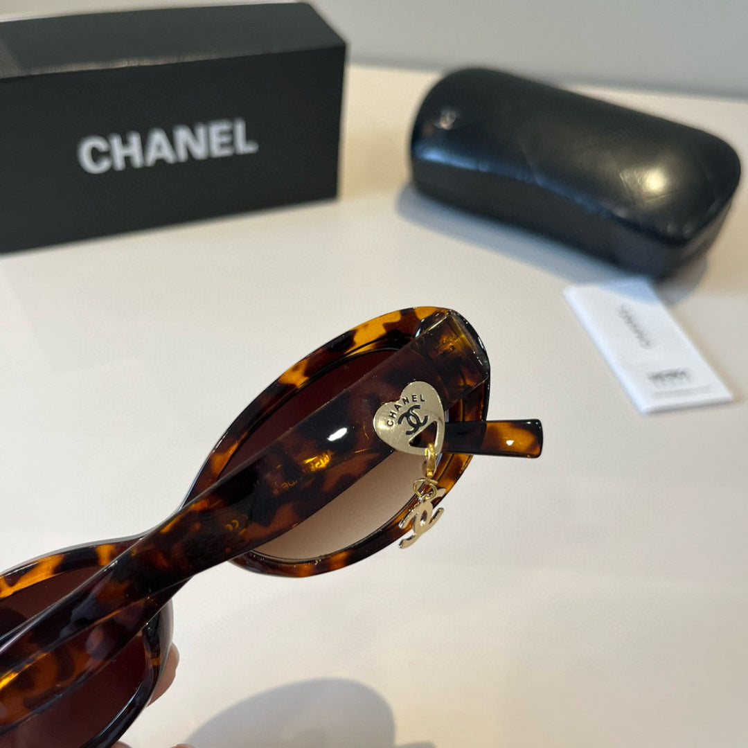 Chanel Oversized Brown Lens Sunglasses for Men & Women - 415347 - detail image 7