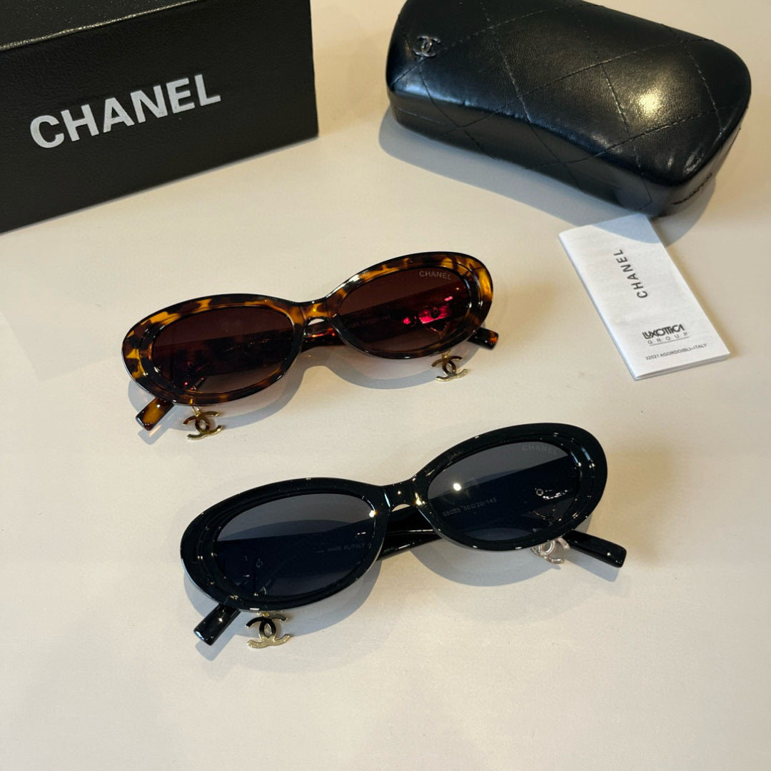 Chanel Oversized Black Lens Sunglasses for Men & Women - 415348 - detail image 11