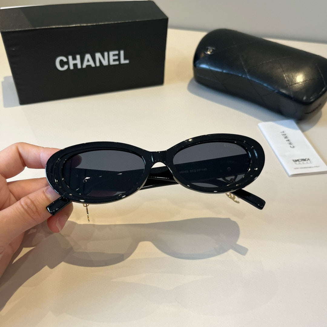 Chanel Oversized Black Lens Sunglasses for Men & Women - 415348 - detail image 4