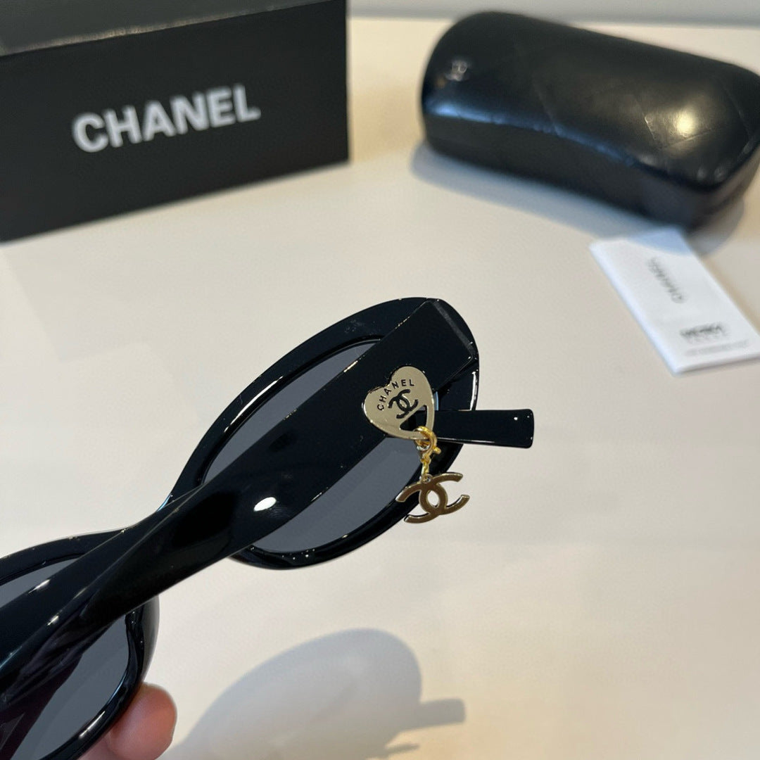 Chanel Oversized Black Lens Sunglasses for Men & Women - 415348 - detail image 6