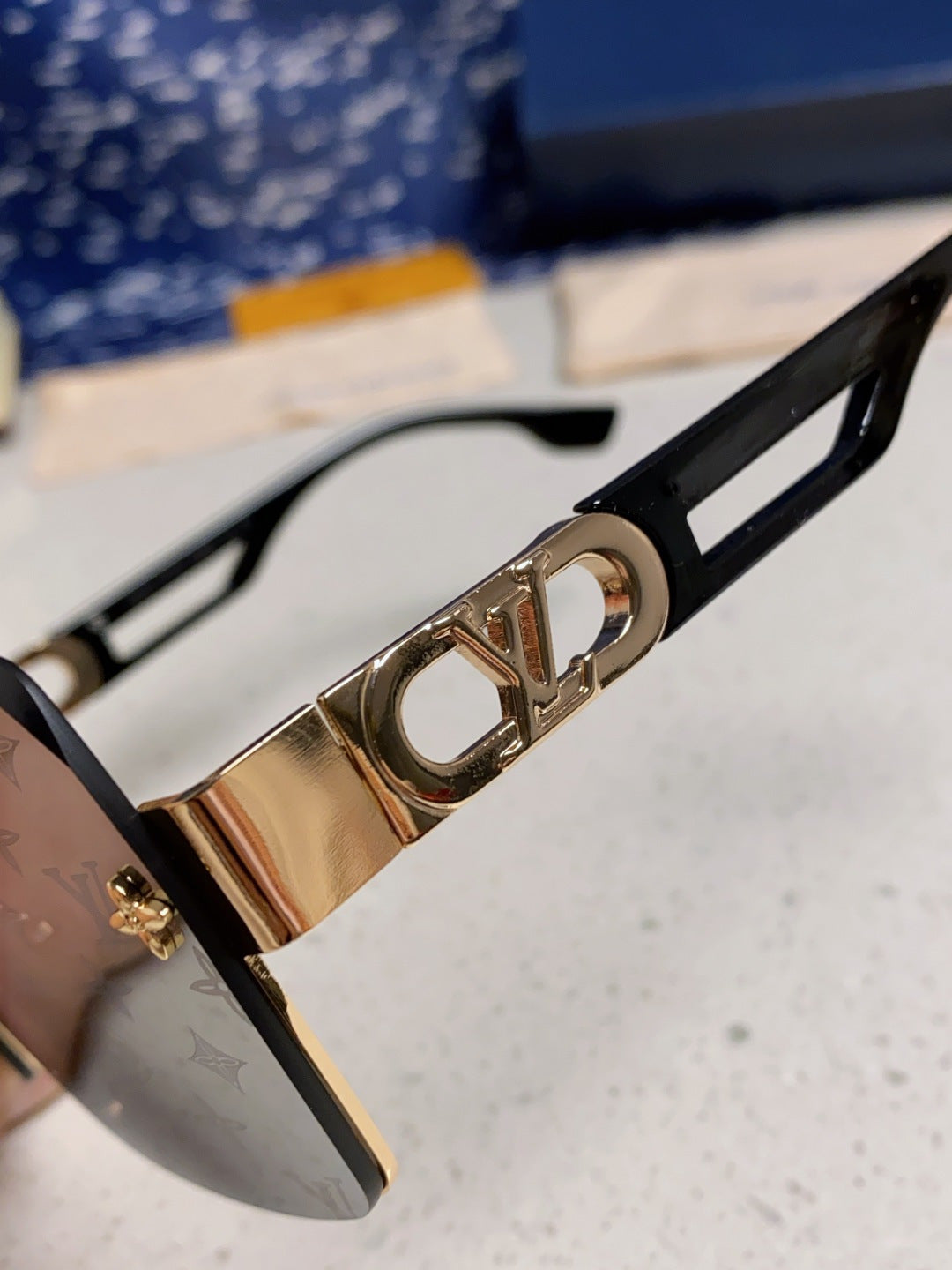 Louis Vuitton Metal Square Silver Lens Sunglasses for Men & Women - 414896 - detail image 7
