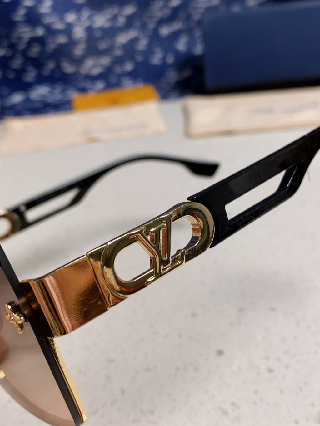 Louis Vuitton Metal Square Silver Lens Sunglasses for Men & Women - 414897 - detail image 6