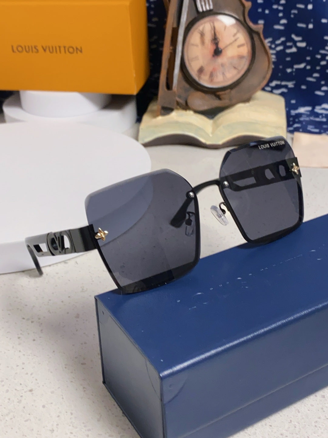 Louis Vuitton Metal Square Silver Lens Sunglasses for Men & Women - 448583 - detail image 10