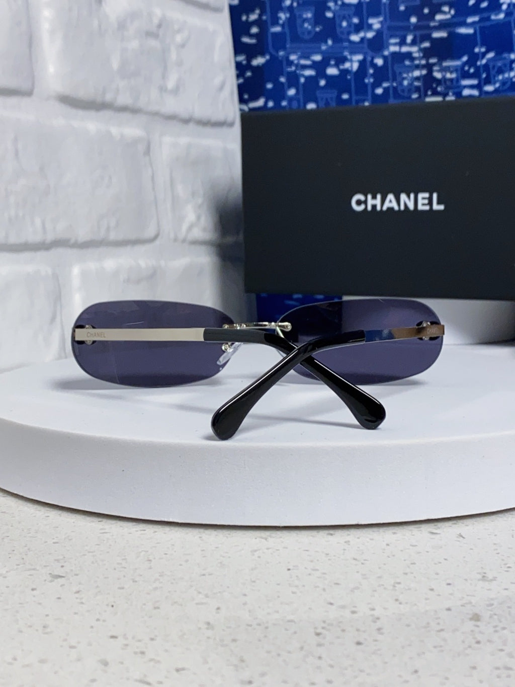 Chanel CH4002 Lightweight Rimless Black Lens Sunglasses for Men & Women - detail image 3
