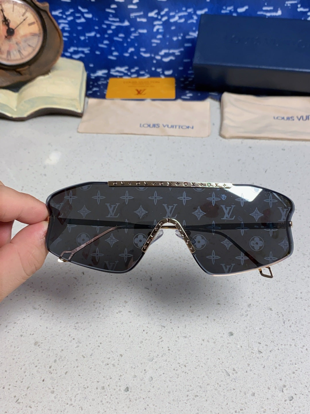 Louis Vuitton Lightweight Rimless Gray Lens Sunglasses for Men & Women - detail image 4
