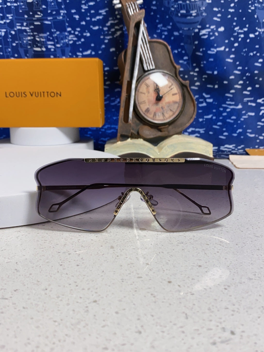 Louis Vuitton Lightweight Rimless Gray Lens Sunglasses for Men & Wome - 464642 - detail image 8