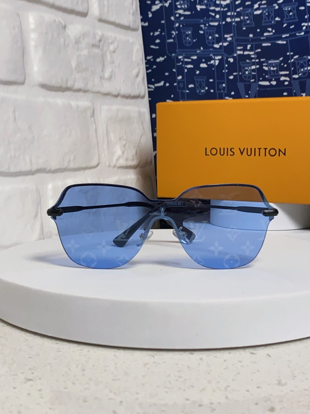 Louis Vuitton Lightweight Rimless Blue Lens Sunglasses for Women - 464645 - detail image 2