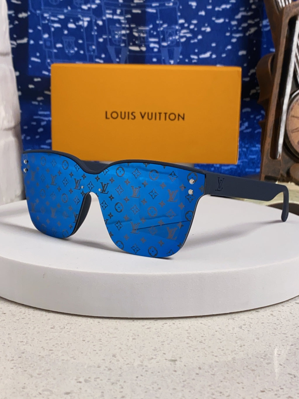Louis Vuitton Square Blue Lens Sunglasses for Men & Women - 997386