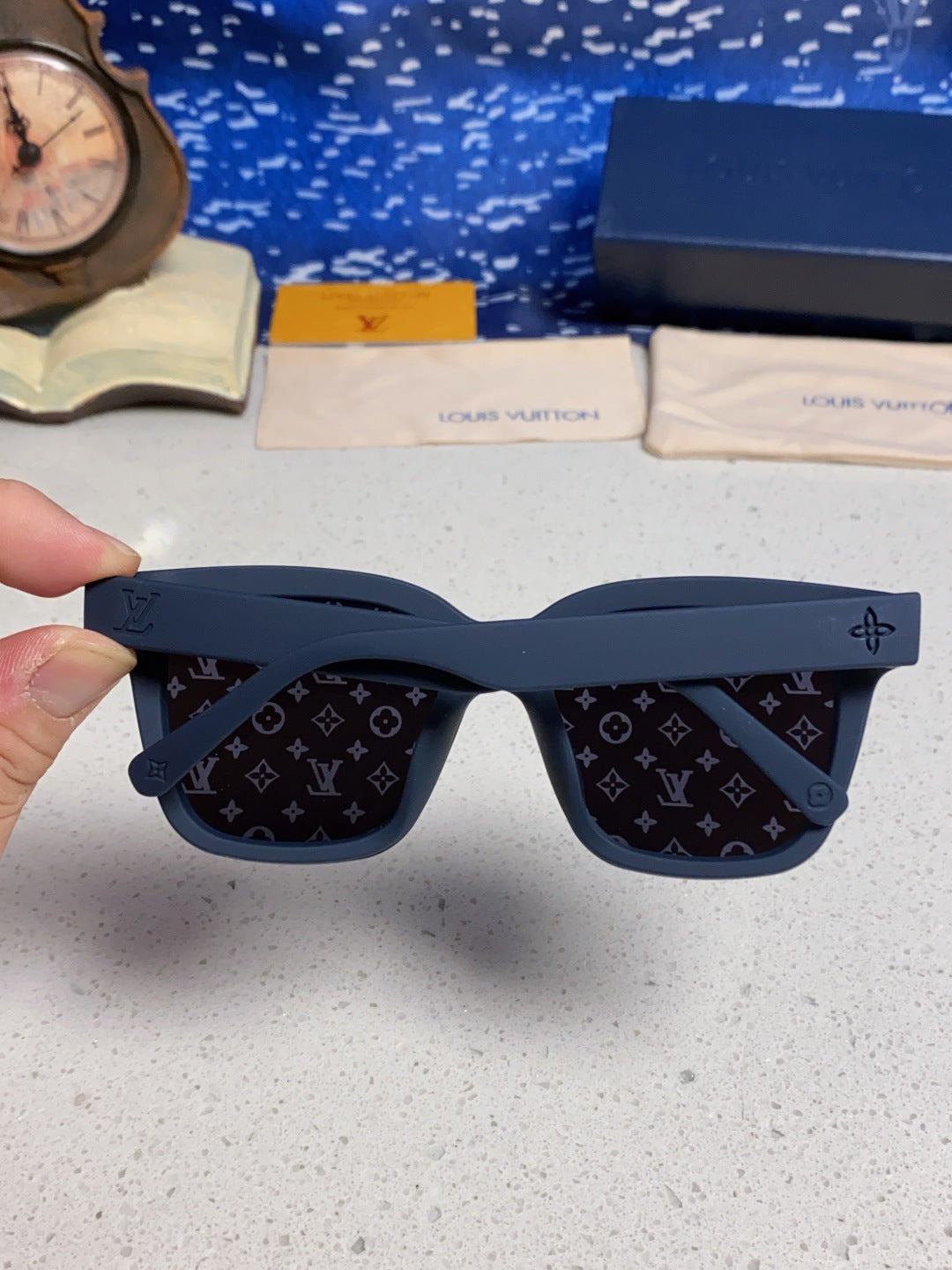 Louis Vuitton Square Blue Lens Sunglasses for Men & Women - 997386 - detail image 5