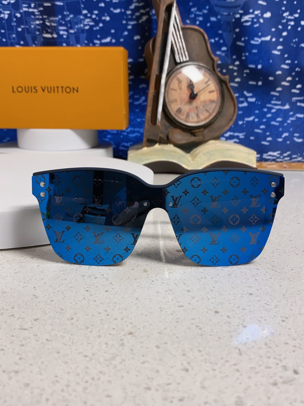 Louis Vuitton Square Blue Lens Sunglasses for Men & Women - 997386 - detail image 9