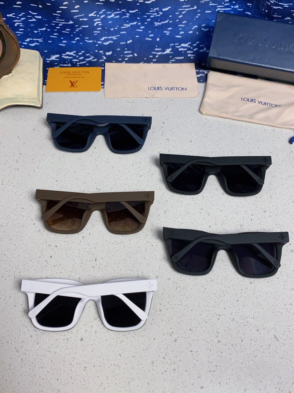 Louis Vuitton Square Brown Lens Sunglasses for Men & Women - 997387 - detail image 11