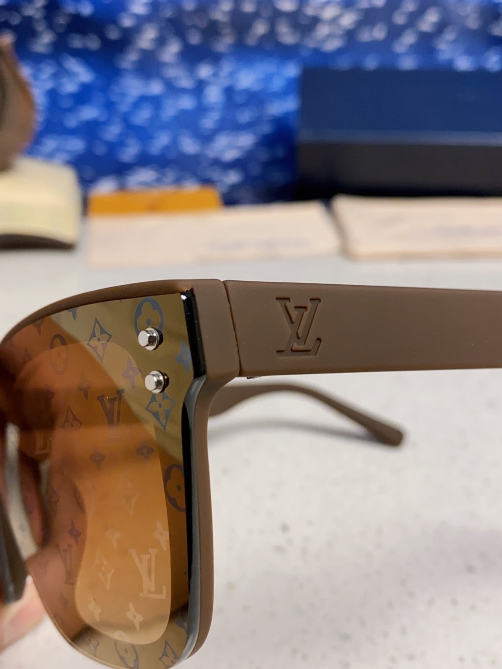 Louis Vuitton Square Brown Lens Sunglasses for Men & Women - 997387 - detail image 7