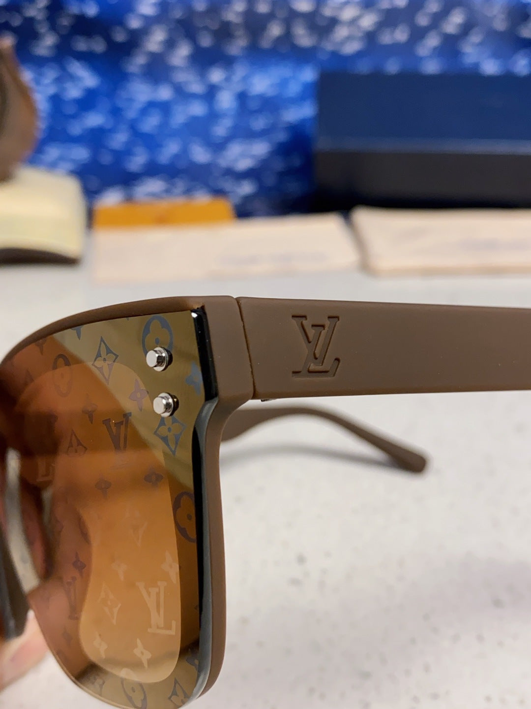 Louis Vuitton Square Brown Lens Sunglasses for Men & Women - 997387 - detail image 7