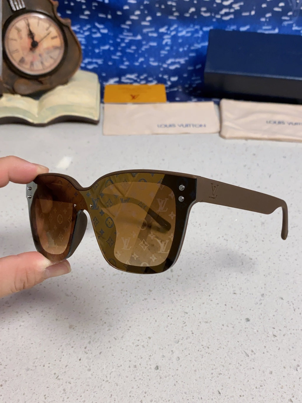 Louis Vuitton Square Brown Lens Sunglasses for Men & Women - 997387 - detail image 6