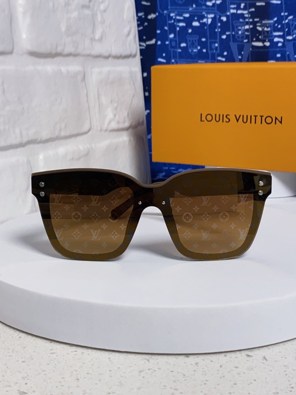 Louis Vuitton Square Brown Lens Sunglasses for Men & Women - 997387 - detail image 2