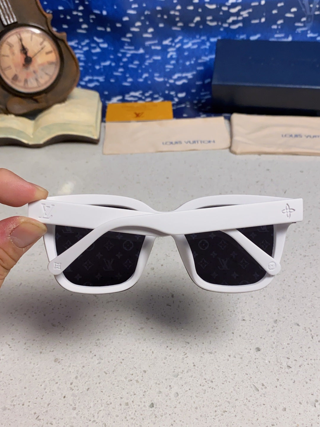 Louis Vuitton Square Gray Lens Sunglasses for Men & Women - 997388 - detail image 5