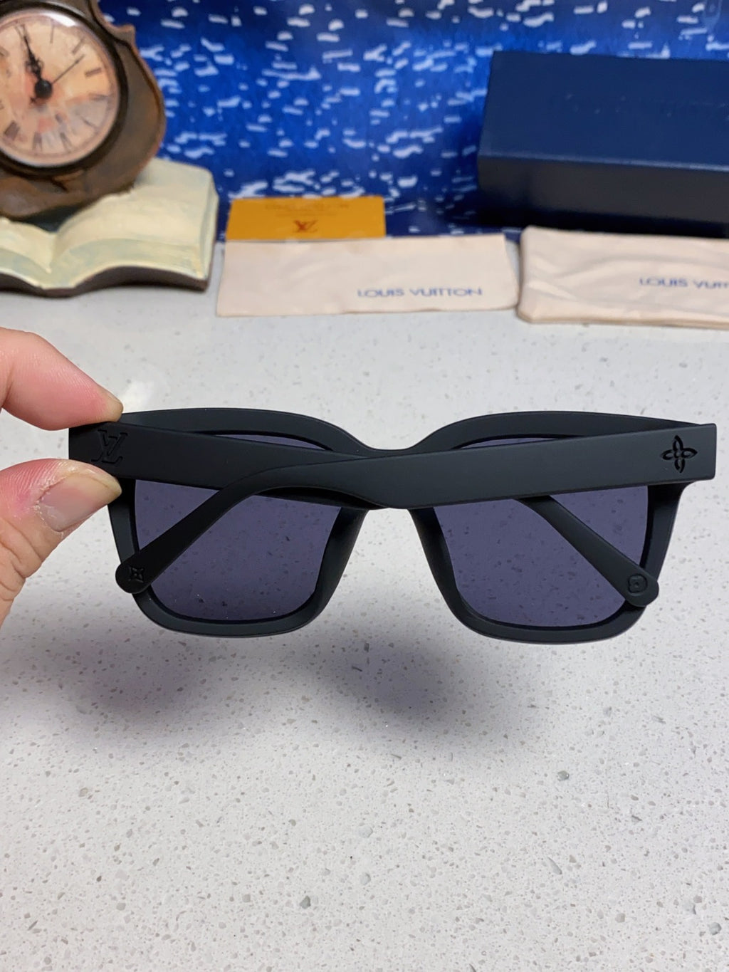Louis Vuitton Square Gray Lens Sunglasses for Men & Women - 997390 - detail image 5