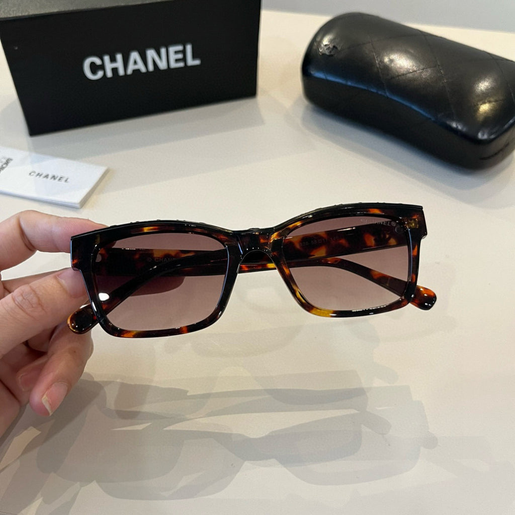 Chanel Fashion Red Lens Sunglasses for Men & Women - 358120 - detail image 5