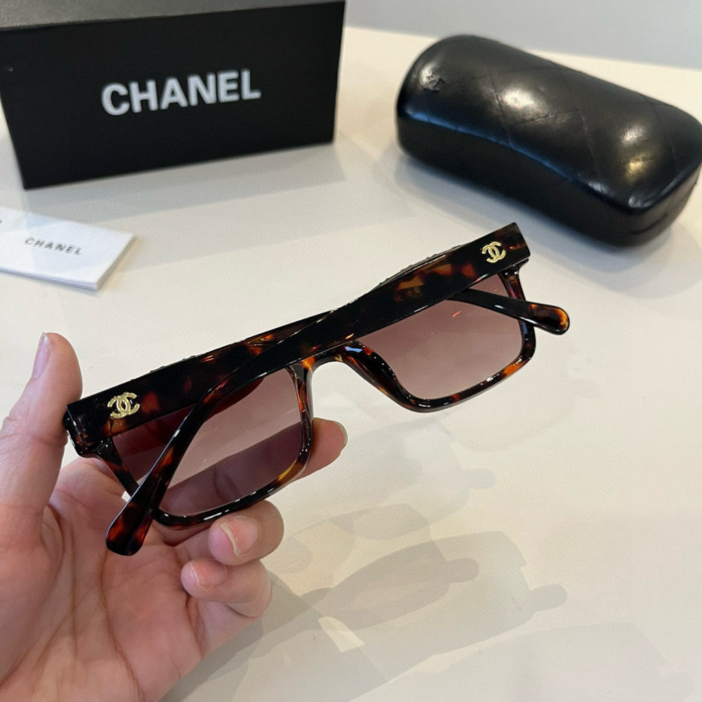 Chanel Fashion Red Lens Sunglasses for Men & Women - 358120 - detail image 7