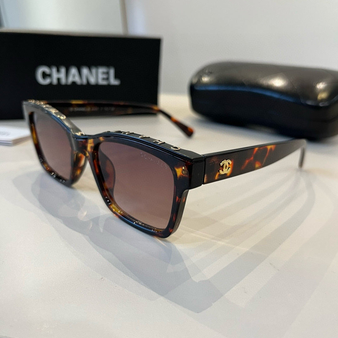 Chanel Fashion Red Lens Sunglasses for Men & Women - 358120 - detail image 3