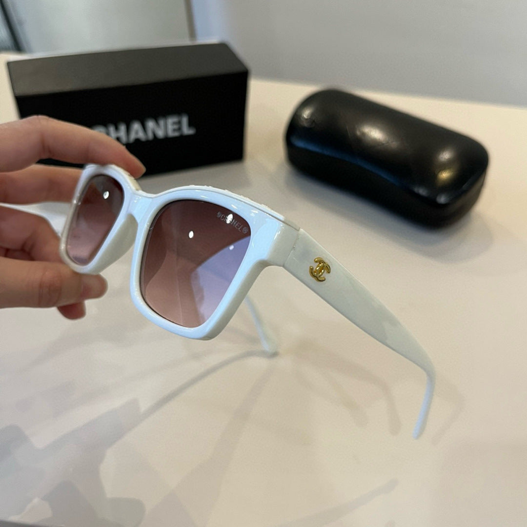 Chanel Fashion Silver Lens Sunglasses for Men & Women - 358122 - detail image 4
