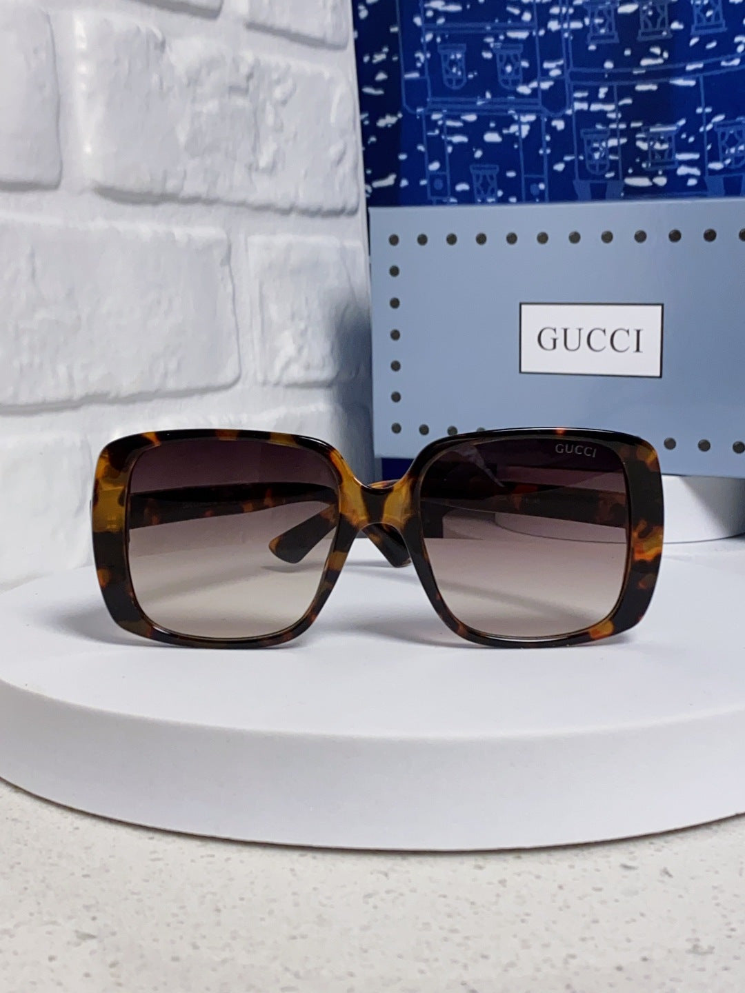 Gucci Square Silver Lens Sunglasses for Men & Women - 357769 - detail image 2