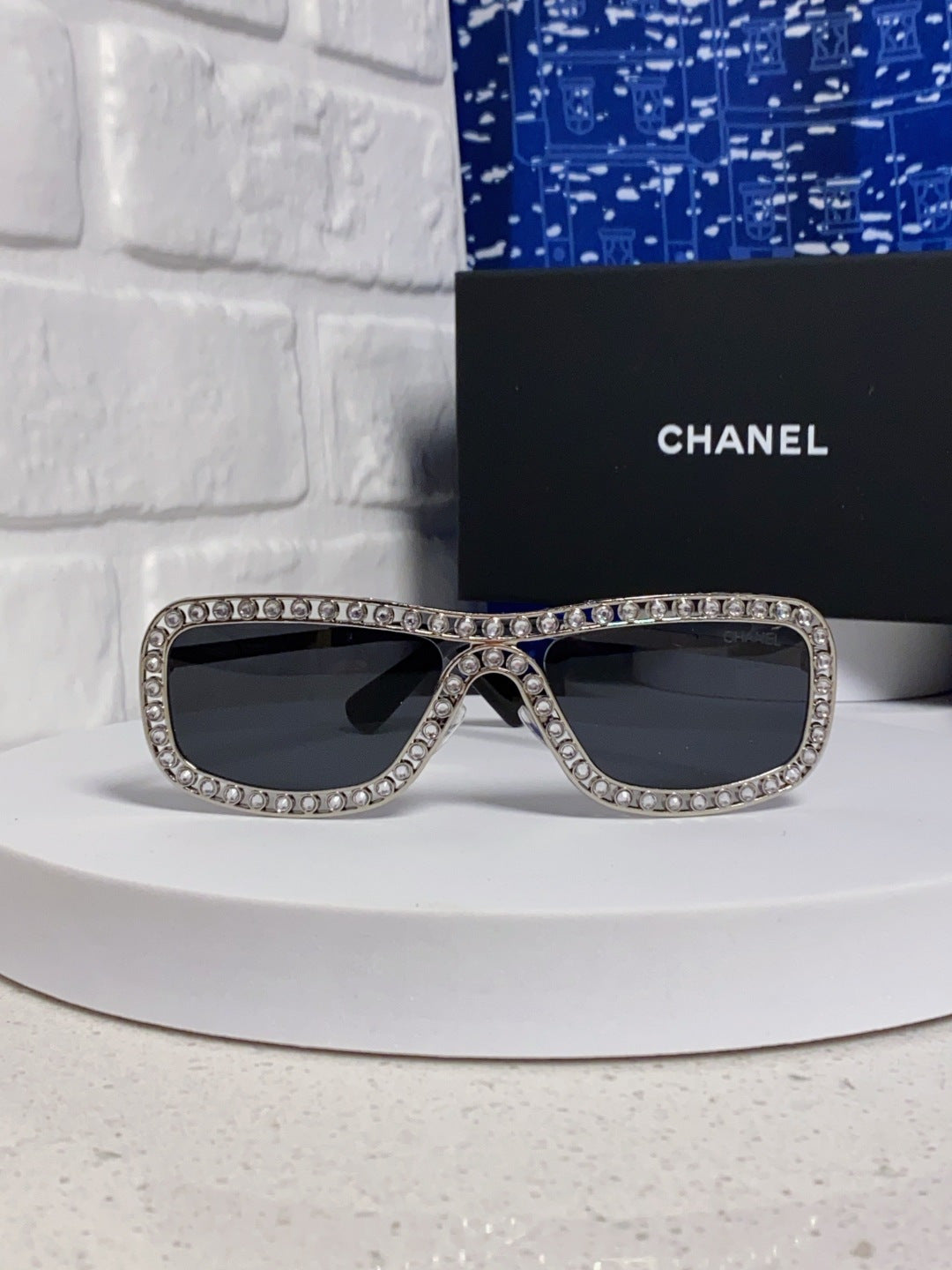 Chanel Metal Fashion Silver Lens Sunglasses for Men & Women - 358003 - detail image 2