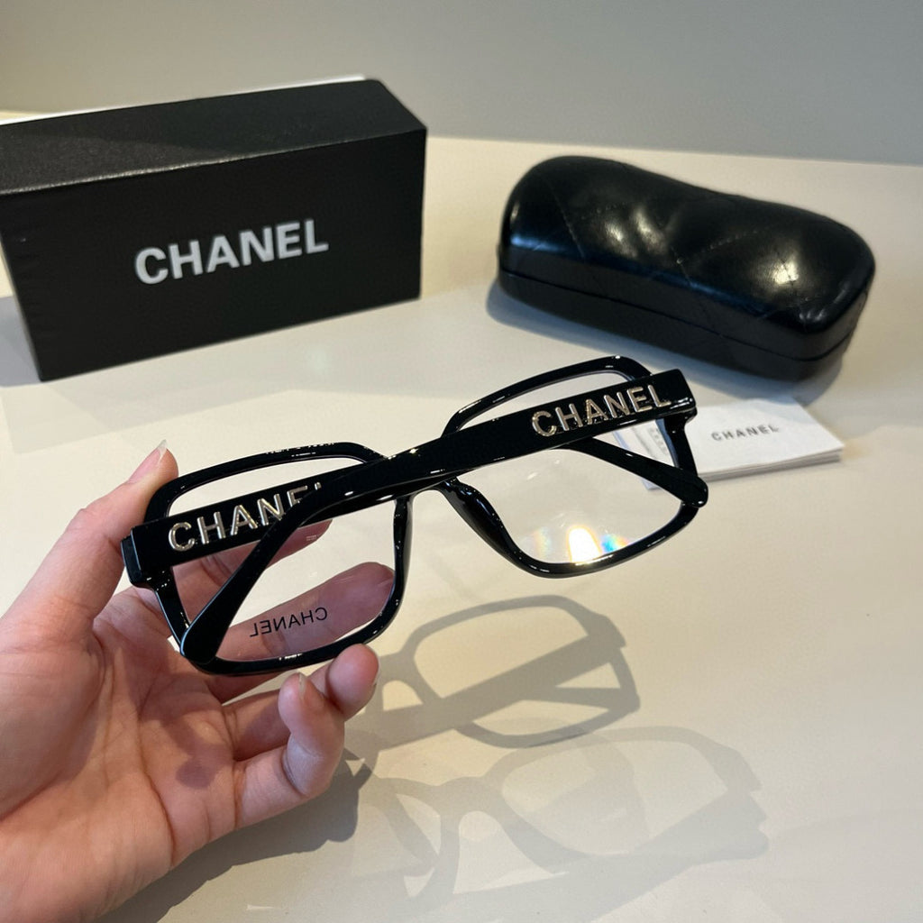 Chanel Oversized Black Lens Sunglasses for Men & Women - 486576 - detail image 8