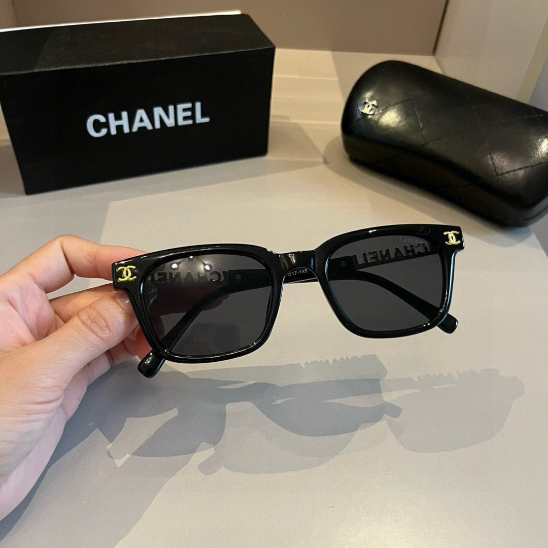 Chanel Oversized Silver Lens Sunglasses for Men & Women - 493573 - detail image 2