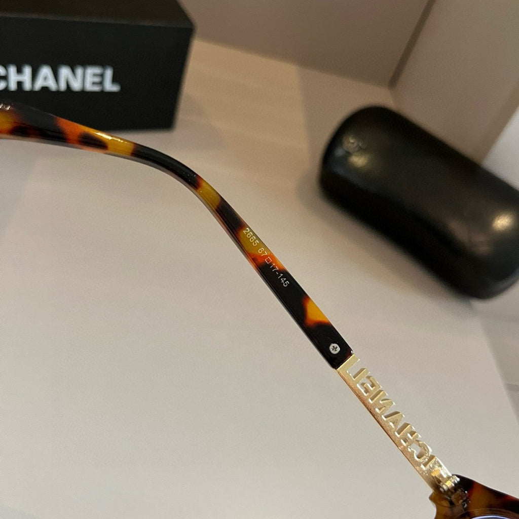 Chanel Oversized Brown Lens Sunglasses for Men & Women - 382226 - detail image 8