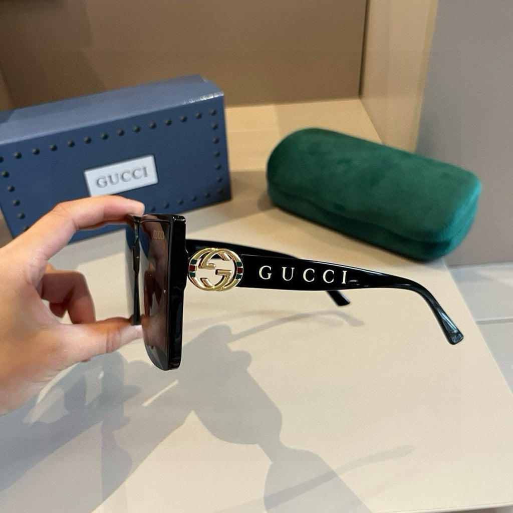 Gucci Oversized Gold Lens Sunglasses for Women - 381958 - detail image 4