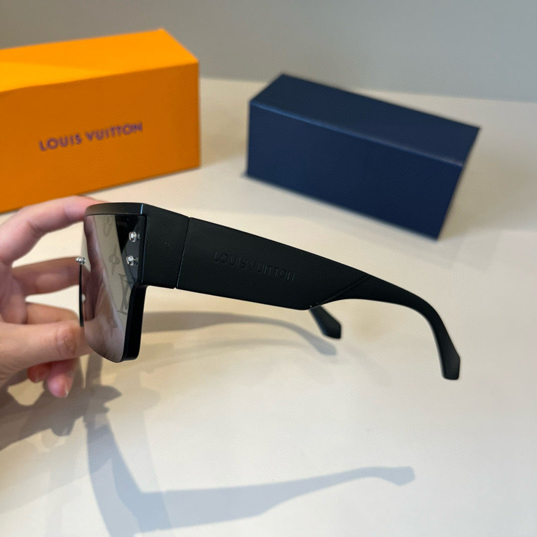 Louis Vuitton Fashion Gray Lens Sunglasses for Men & Women - 486167 - detail image 4