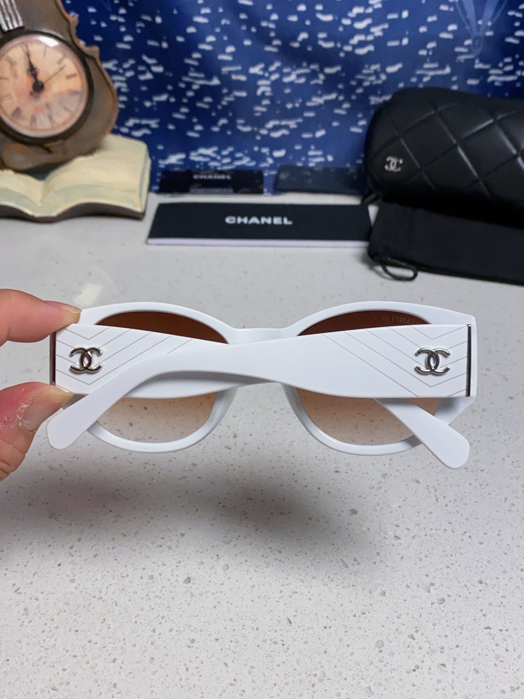Chanel Polarized Cat-Eye Red Lens Sunglasses for Women - 398594 - detail image 5