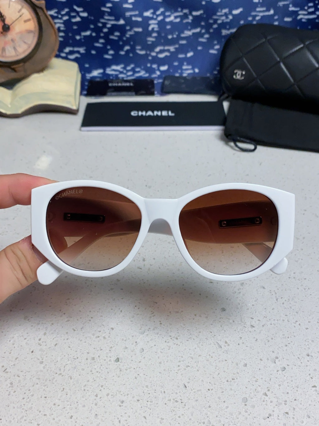 Chanel Polarized Cat-Eye Red Lens Sunglasses for Women - 158325 - detail image 4