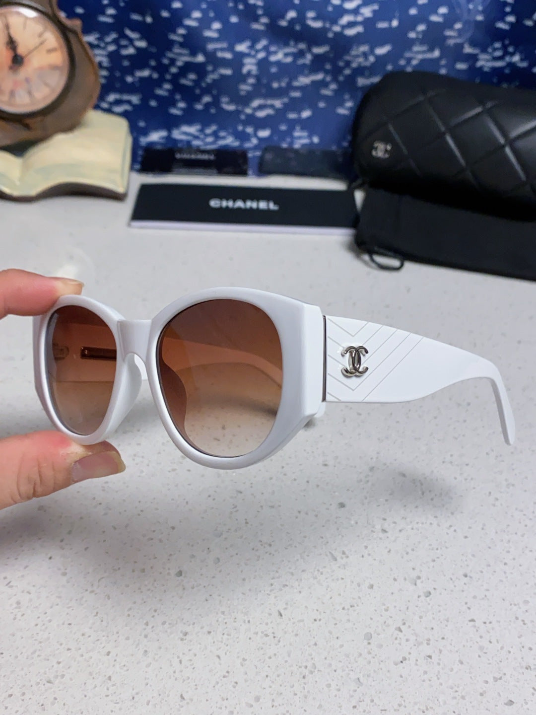 Chanel Polarized Cat-Eye Red Lens Sunglasses for Women - 398594 - detail image 6