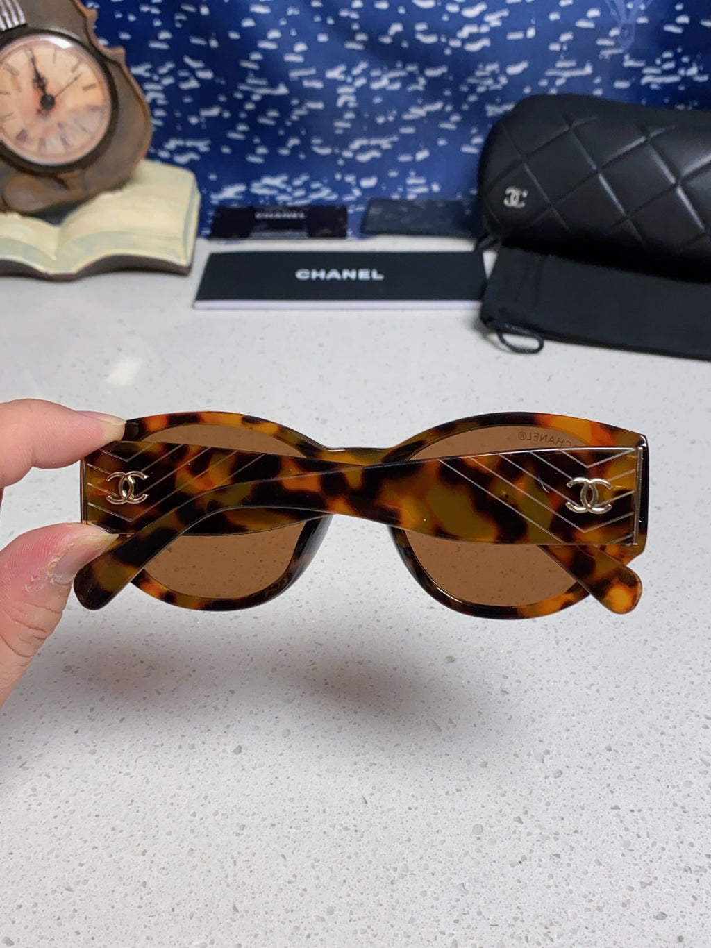 Chanel Polarized Cat-Eye Brown Lens Sunglasses for Women - detail image 5