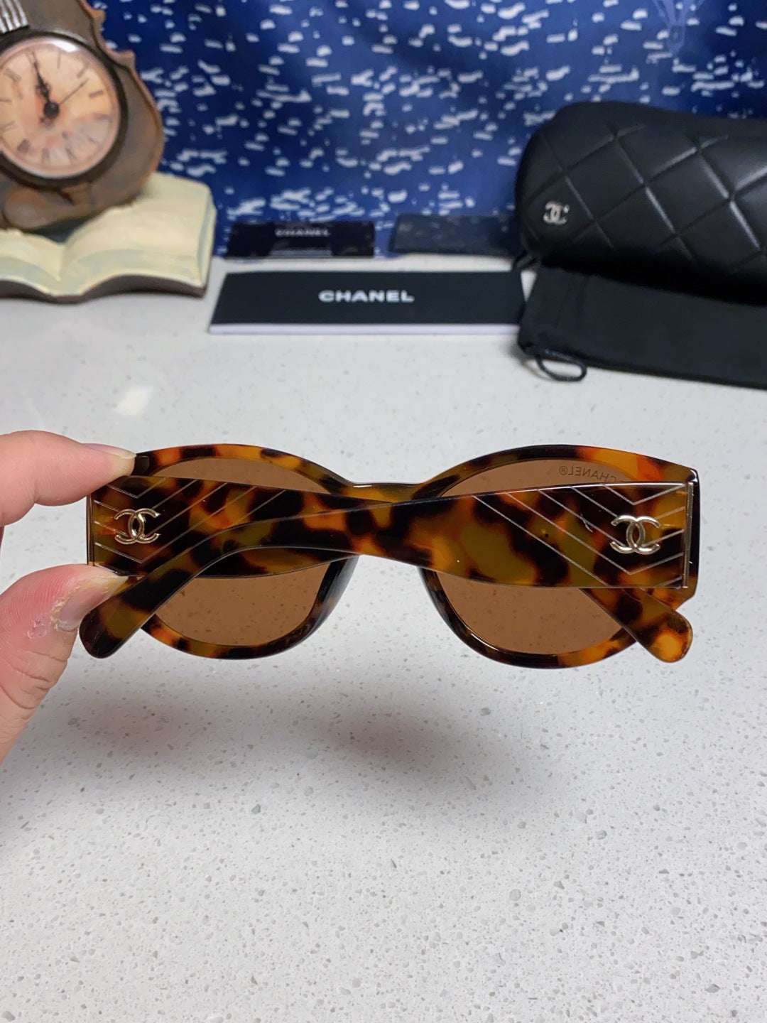 Chanel Polarized Cat-Eye Brown Lens Sunglasses for Women - detail image 5