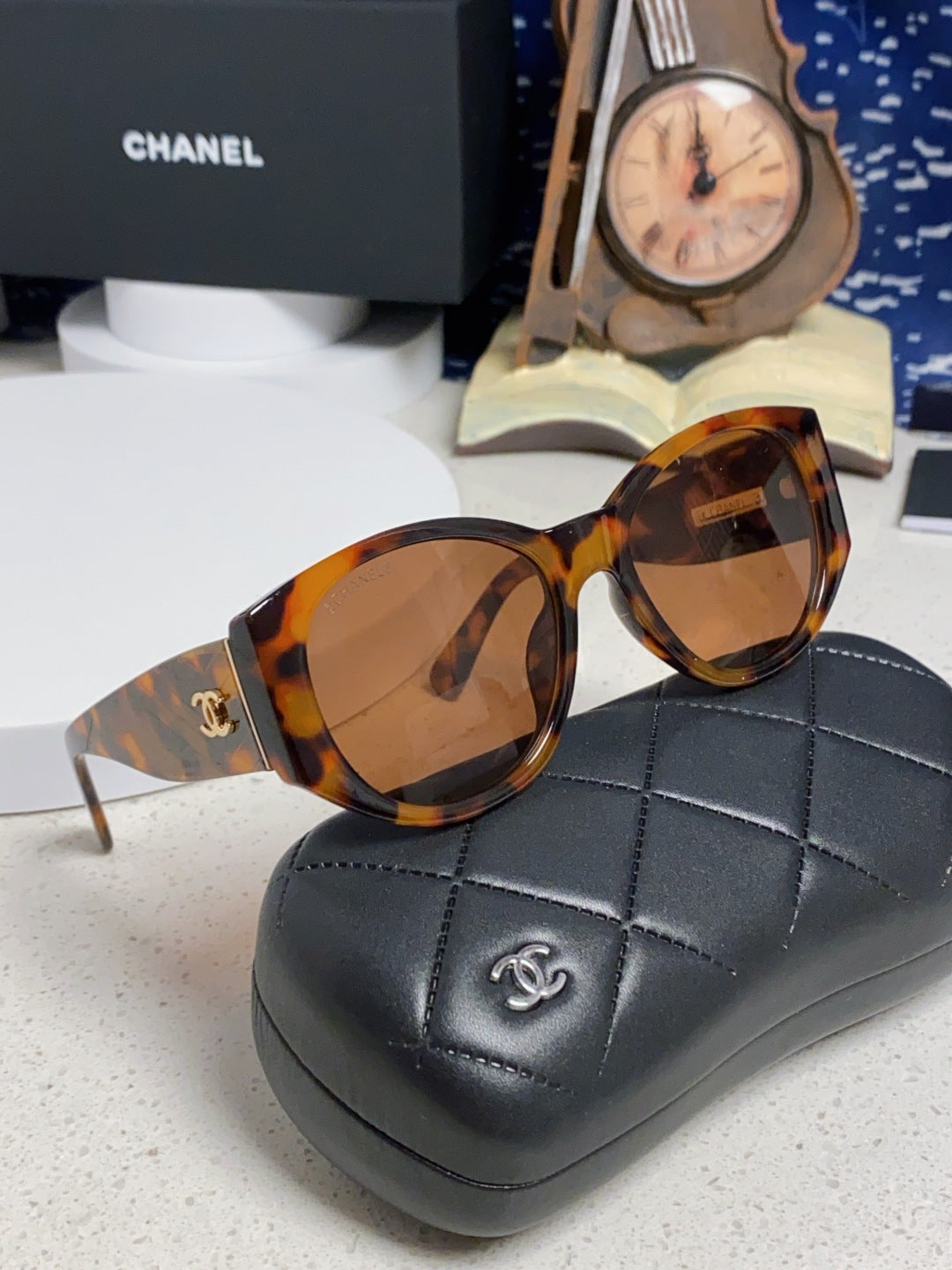 Chanel Polarized Cat-Eye Brown Lens Sunglasses for Women - detail image 10