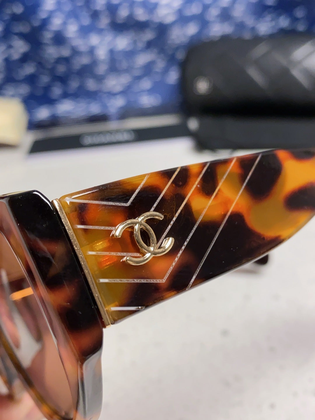 Chanel Polarized Cat-Eye Brown Lens Sunglasses for Women - 158326 - detail image 7