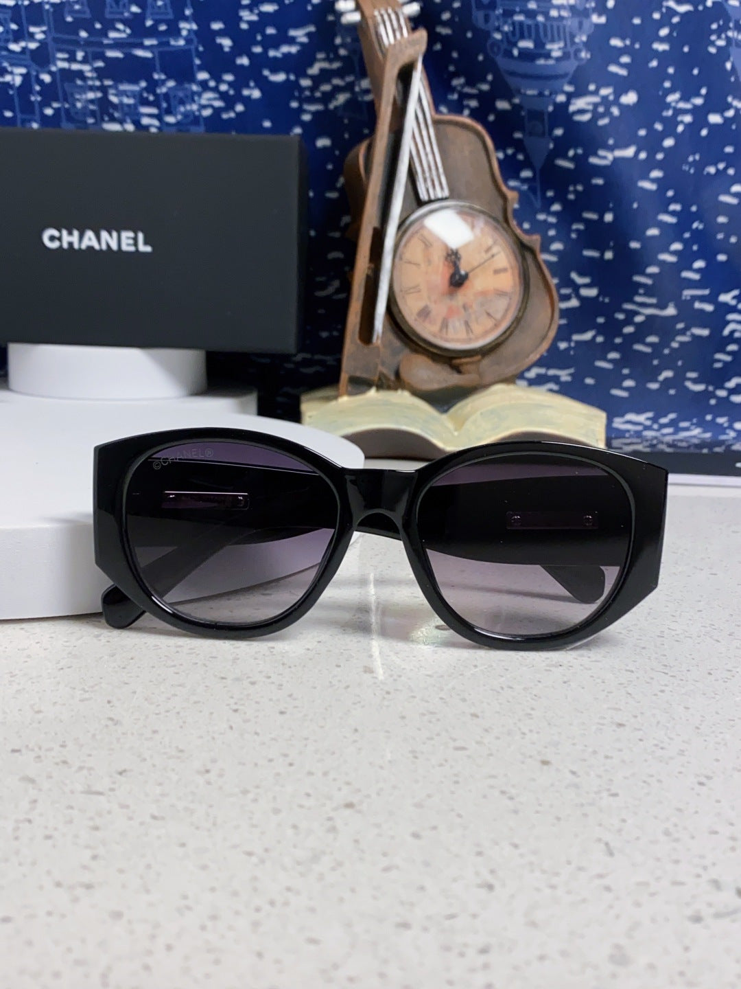 Chanel Polarized Cat-Eye Gray Lens Sunglasses for Women - 398596 - detail image 9
