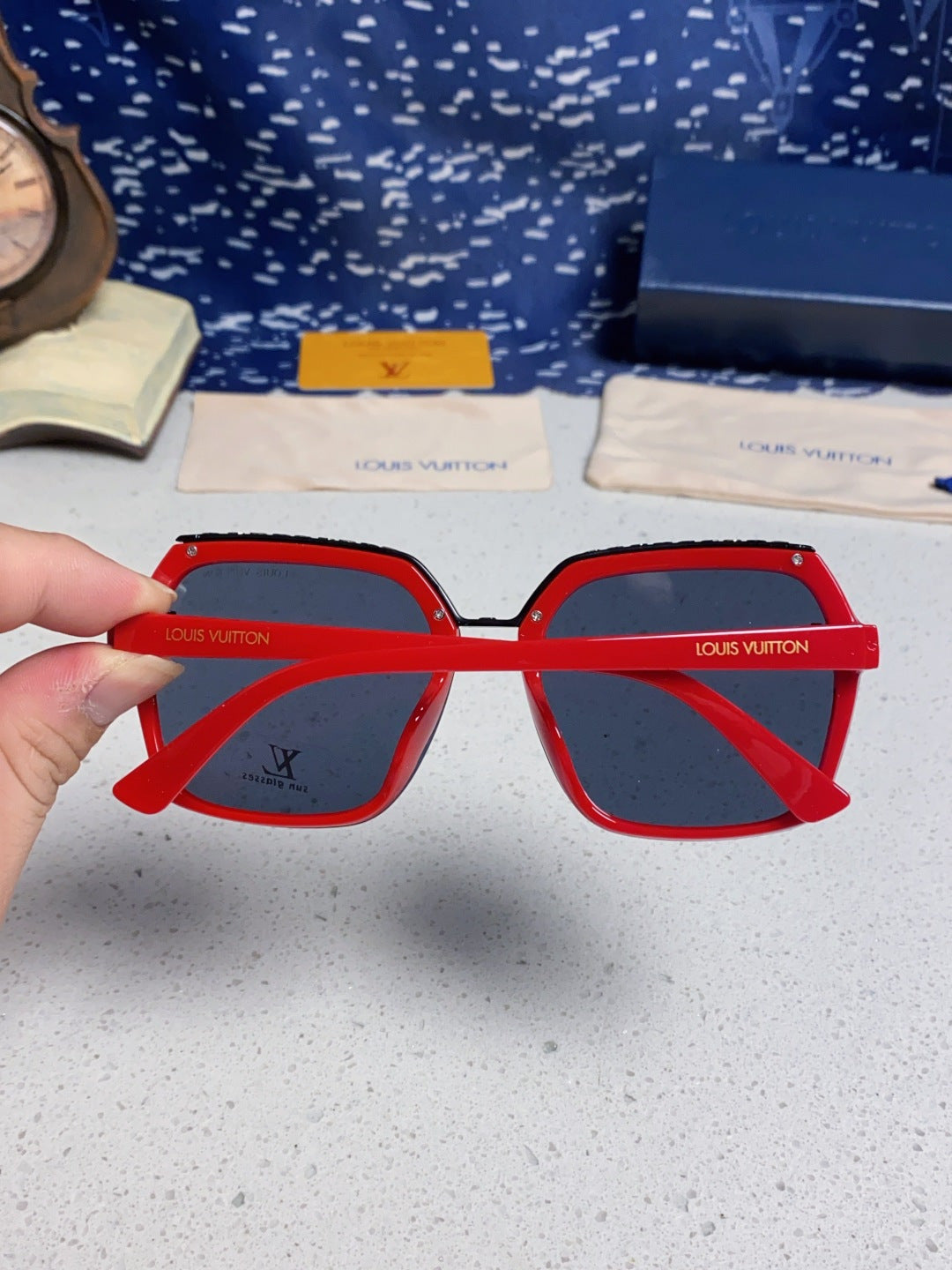 Louis Vuitton Polarized Square Blue Lens Sunglasses for Women - 866857 - detail image 5