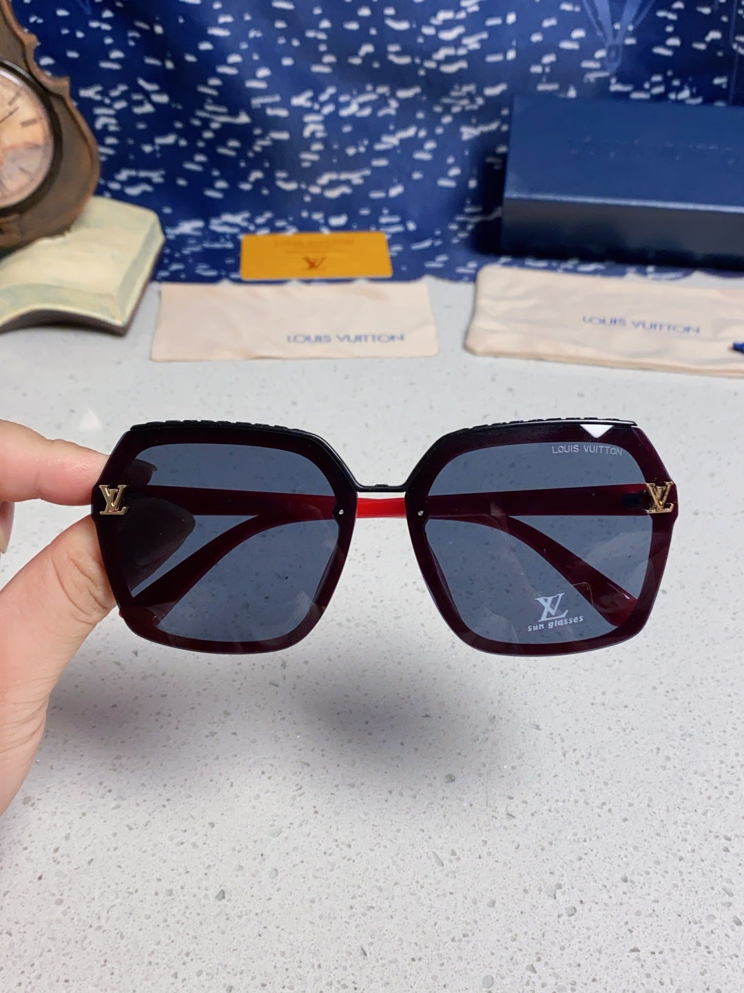 Louis Vuitton Polarized Square Blue Lens Sunglasses for Women - 866857 - detail image 4