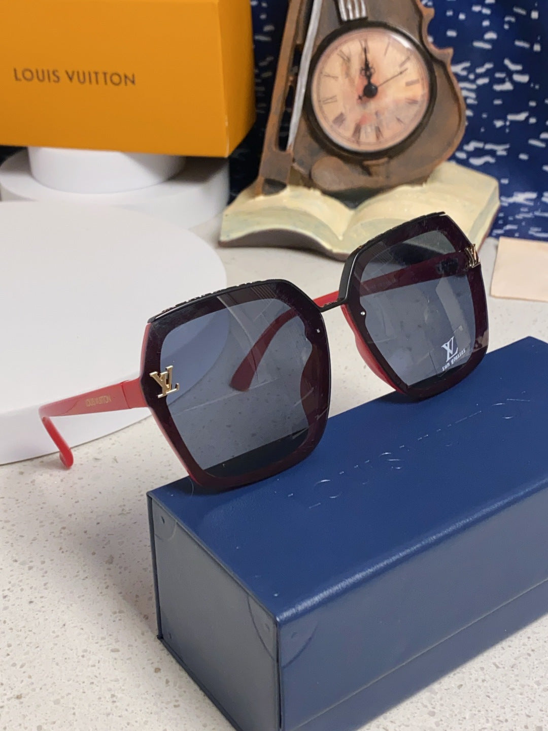 Louis Vuitton Polarized Square Blue Lens Sunglasses for Women - 866857 - detail image 10