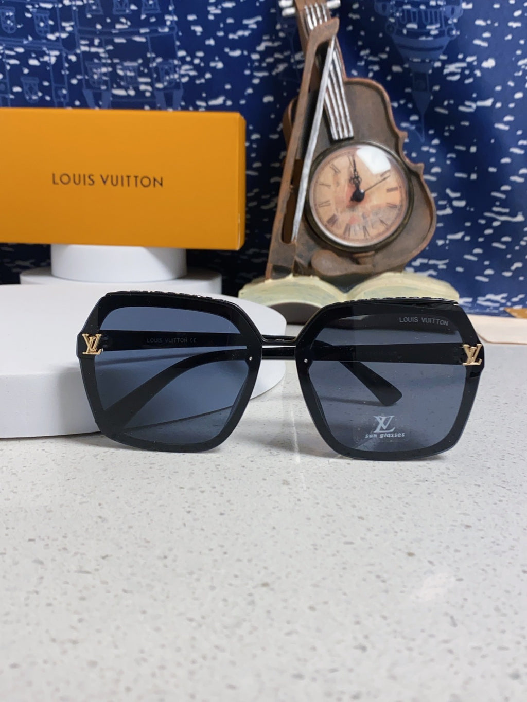 Louis Vuitton Polarized Square Blue Lens Sunglasses for Women - 866858 - detail image 9