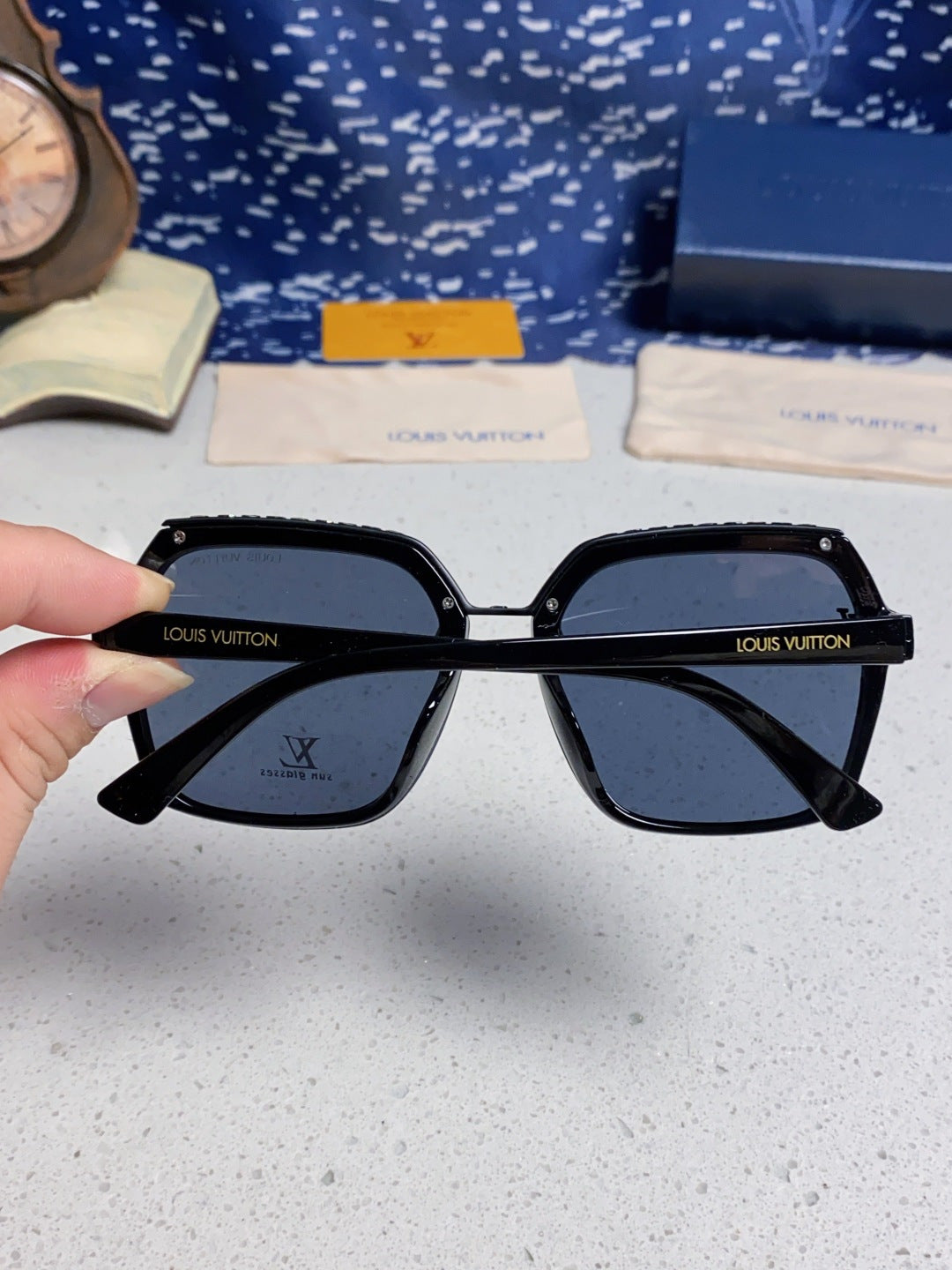 Louis Vuitton Polarized Square Blue Lens Sunglasses for Women - 866858 - detail image 5