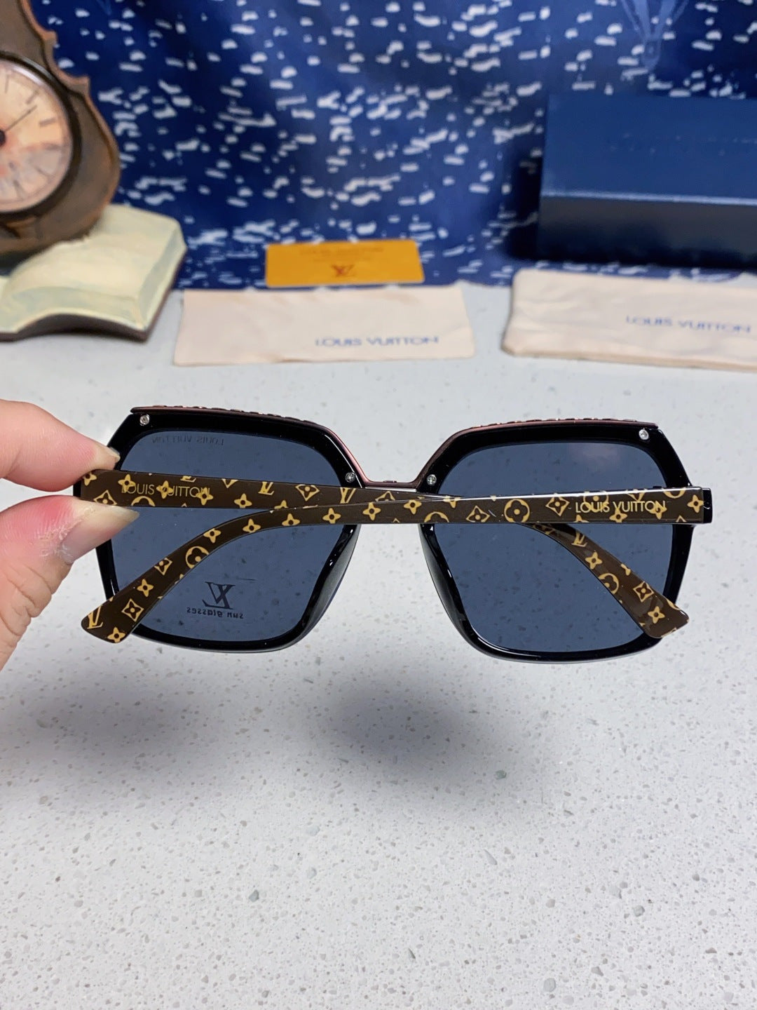Louis Vuitton Polarized Square Blue Lens Sunglasses for Women - 866859 - detail image 5
