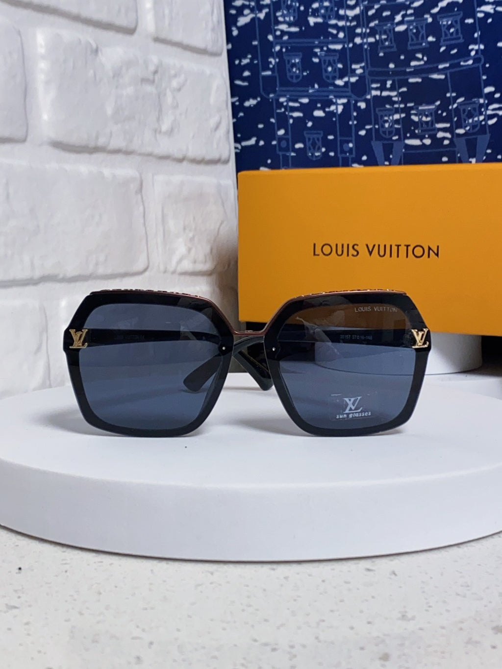 Louis Vuitton Polarized Square Blue Lens Sunglasses for Women - 866859 - detail image 2