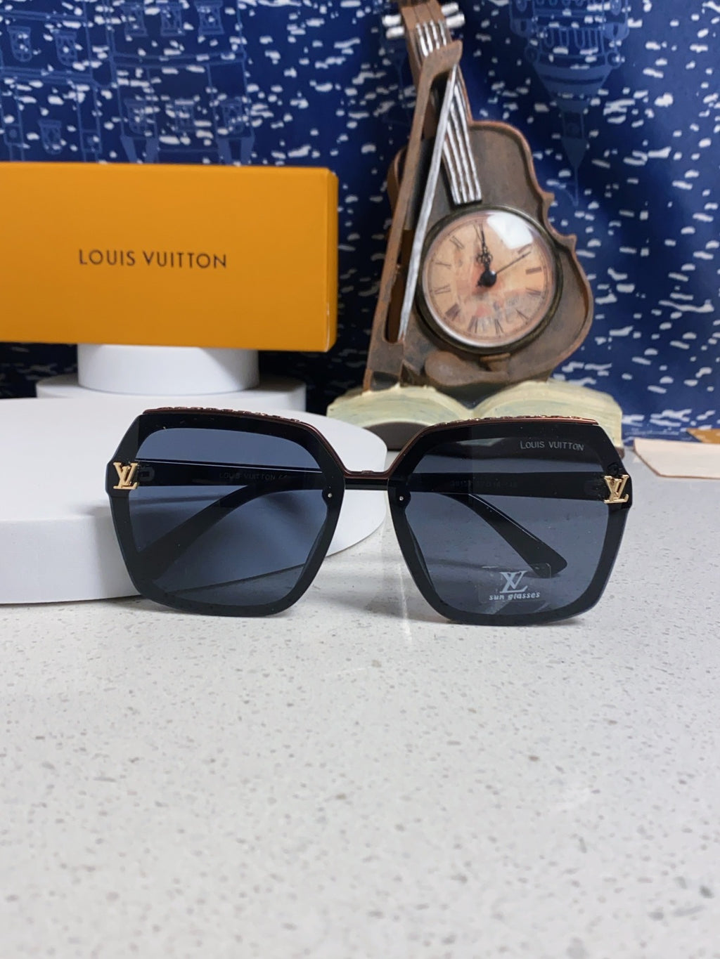 Louis Vuitton Polarized Square Blue Lens Sunglasses for Women - 866859 - detail image 9