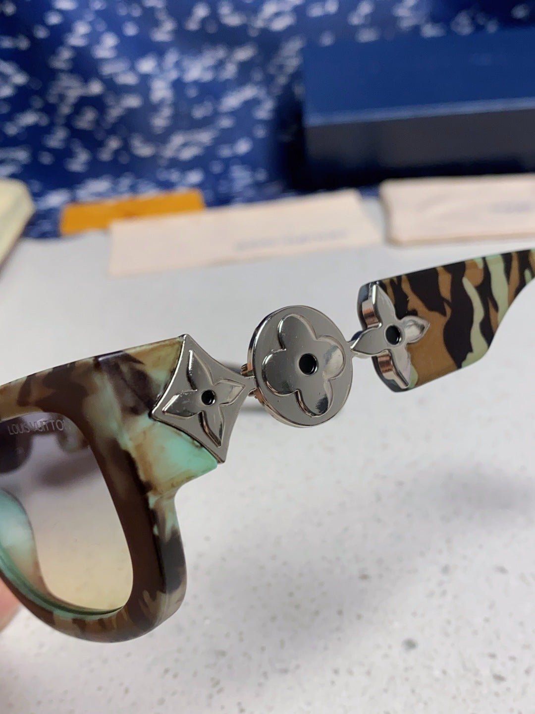 Louis Vuitton Square Silver Lens Sunglasses for Men & Women - 866860 - detail image 6